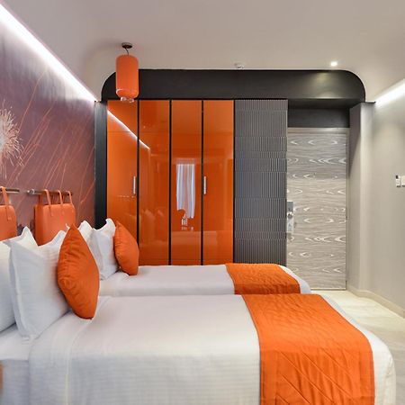 Regenta Central Antarim Ahmedabad Ruang foto