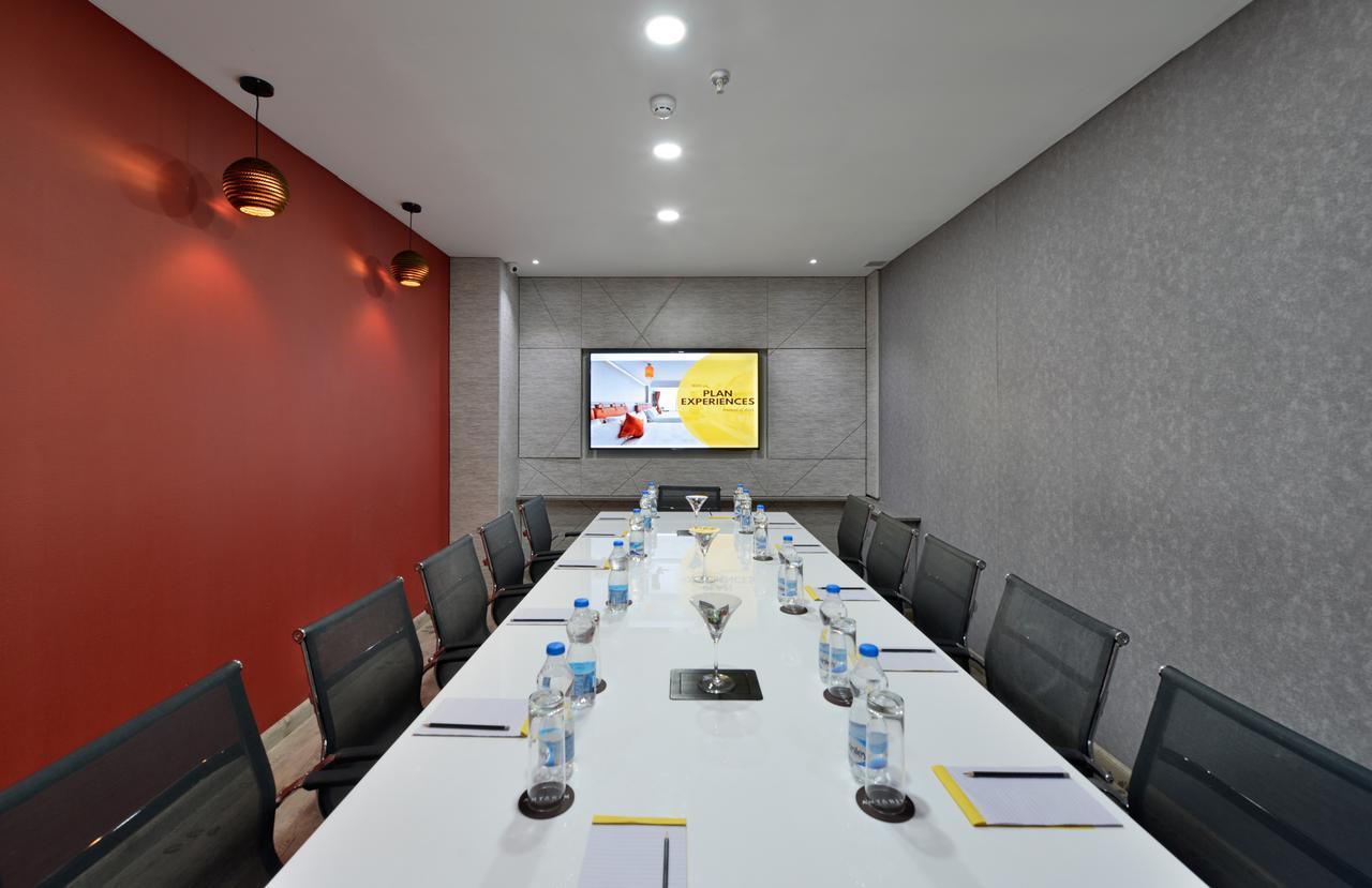 Regenta Central Antarim Ahmedabad Bagian luar foto